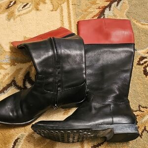 Tods iconic riding boots 6.5 gently used